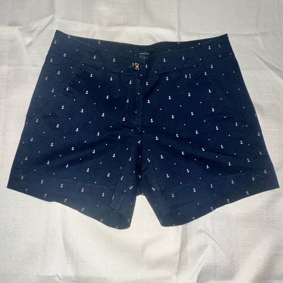 Nautica Women's Navy Shorts with White Anchor Detail Size 6 - Picture 1 of 4
